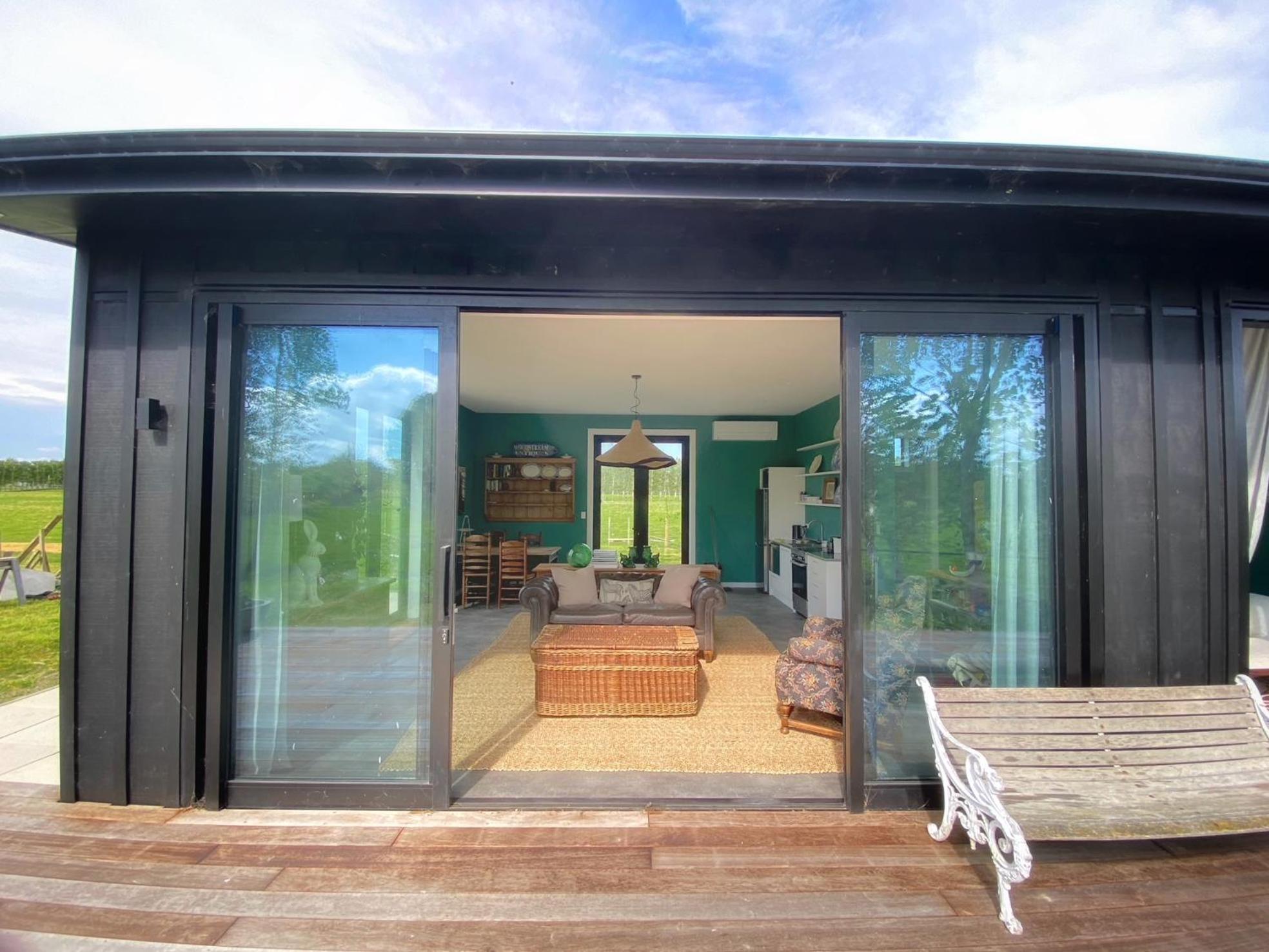 Stablehouse Garden Shed Villa Masterton Eksteriør bilde